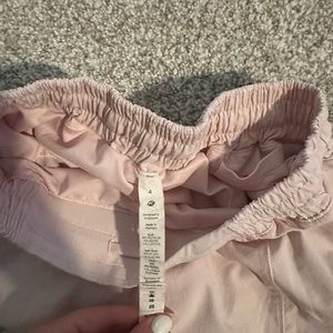 Lululemon Hotty Hot Low Rise Short 2.5”